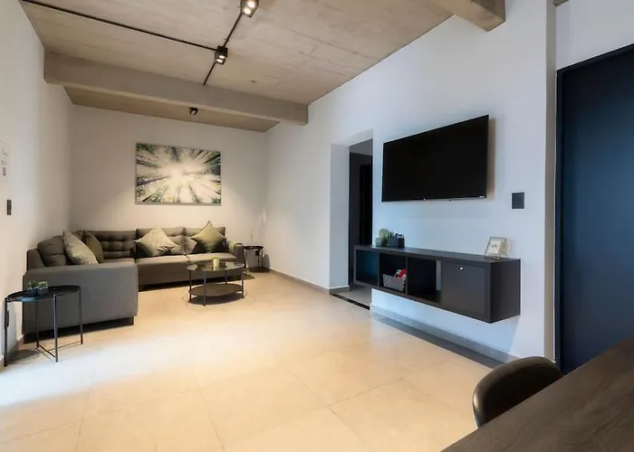 Apartment P402 Private Balcony 3bdrm 2bth Ac Rooftop *