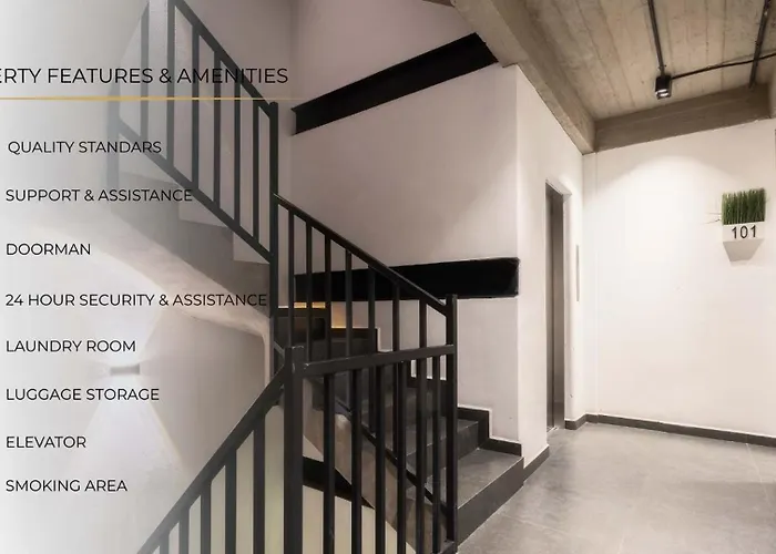 P402 Private Balcony 3bdrm 2bth Ac Rooftop Apartment *