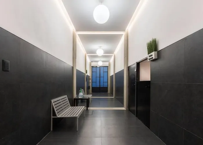 P402 Private Balcony 3bdrm 2bth Ac Rooftop Apartment *
