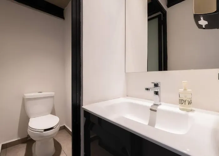 P402 Private Balcony 3bdrm 2bth Ac Rooftop *